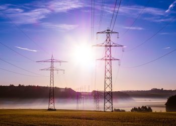 Report: Smart Grid Upgrades Offer Less Risk, More Flexibility than Power Lines