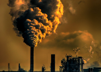 Ontario to Set Targets for Industries to Cut Carbon Emissions