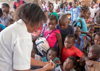 Mozambique’s Beira city ‘returning to life’, elsewhere UN teams assess damage, deliver assistance 