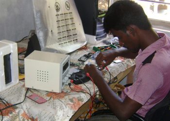 Turn toxic e-waste into a source of ‘decent work’, UN labour agency urges 