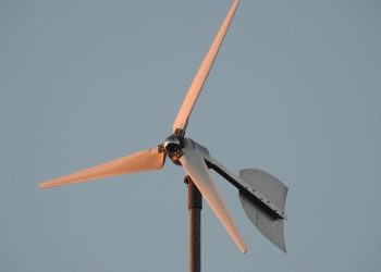 The biggest US market for tiny wind farms isn’t the breeziest
