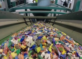 An environmentally friendly process: plastics recycling at mtm plastics