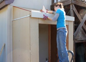 How to Build a Lean To – Trim and Insulation (Part 2)