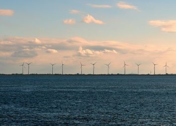 UK carbon reduction plan includes massive buildout of offshore wind, EV infrastructure