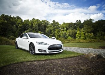 Tesla sued over fatal crash blamed on autopilot malfunction