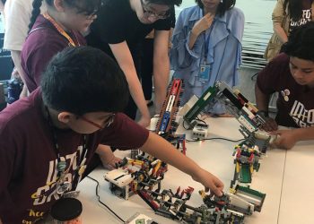 Young New Yorkers bring robots, and a glimpse of the future, to UN Headquarters