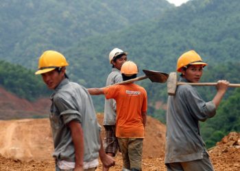 Heat stress spike predicted to cost global economy $2,400 billion a year