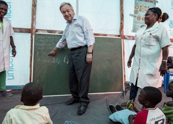 Friday’s Daily Brief: UN chief meets cyclone survivors in Mozambique, Human Rights Council investigates Philippines state violence, UN weather agency tracks Arctic fires