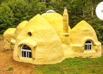 Incredible Dome Home Built with Earth Bags – Sustainable SuperAdobe House