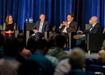 Energy CEOs extol virtues of hydropower while bemoaning its lack of public support