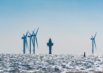 China drops electricity subsidy price for offshore wind power