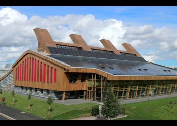 The GlaxoSmithKline Carbon Neutral Laboratories for Sustainable Chemistry