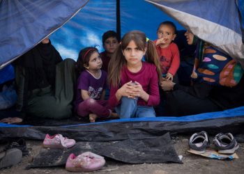 Athens urged to fast track asylum seekers amid island shelters crisis – UNHCR