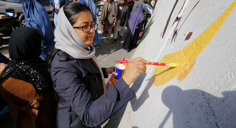 Friday’s Daily Brief: When journalists are targets, landslides in Cameroon, UN Female Police Officer of the Year award