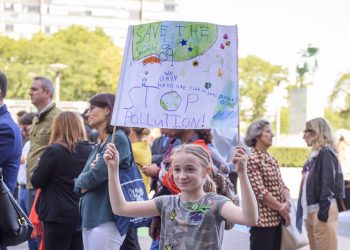 Mobile game aims to bridge gap between citizens and leaders on climate action