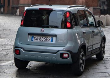 2020 Fiat Panda Hybrid and Fiat 500 Hybrid | Driving, Interior, Exterior