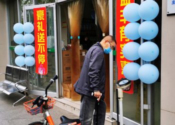 Tedros highlights complex challenges posed by COVID-19 resurgence, following easing of lockdowns |