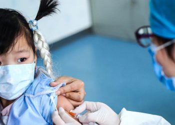 Experts underscore COVID-19 threat to global progress on child immunization |