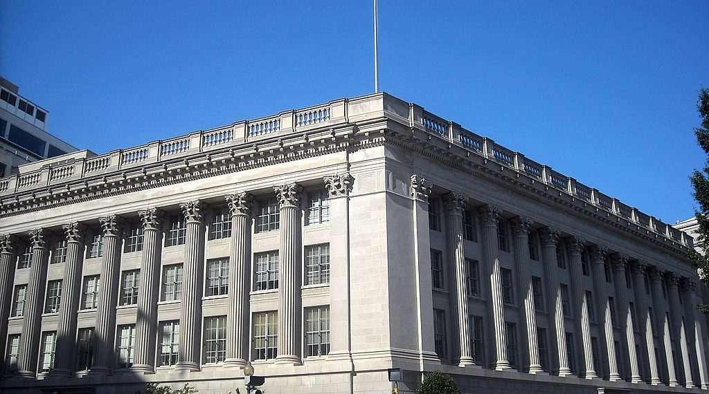 Despite Shared Membership, US Chamber of Commerce and Business Roundtable at Odds Over Climate Policy