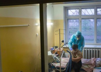 Amidst surging COVID numbers, WHO chief urges: ‘take heart and take action’ |