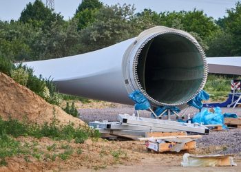 Wind developers are retrofitting newer projects with bigger, better blades
