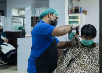 COVID-19 cases rise for first time in seven weeks: WHO |