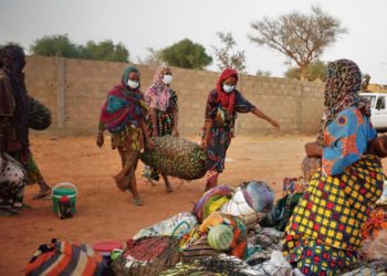 Migrants left stranded and without assistance by COVID-19 lockdowns  |