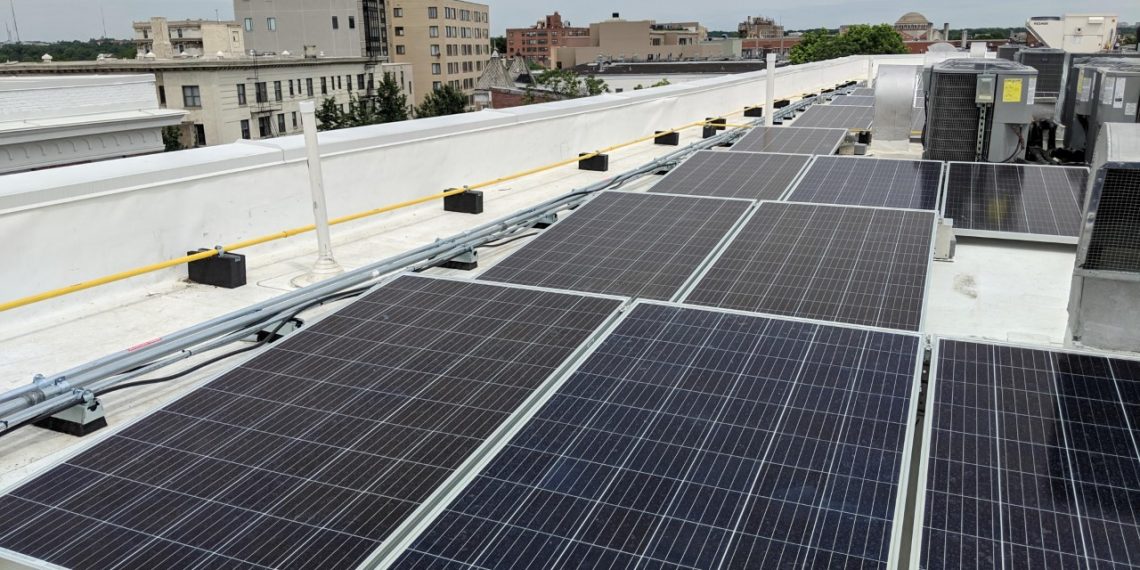 Solar+storage for critical services providers: Barriers and opportunities