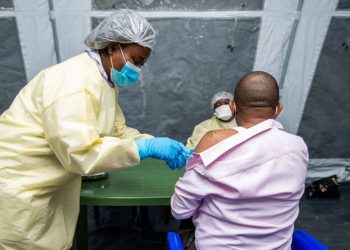 Vaccine inequity causes ‘dangerous divergence’ in COVID survival rates – UN agency heads |