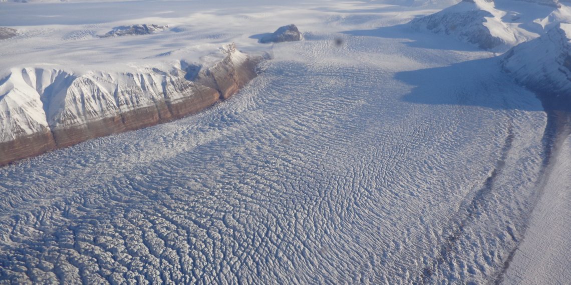 Scientists Use Robots and Drones to Study Melting Glacier