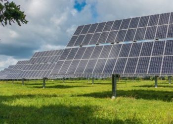 Top 10 Benefits of Going Solar in 2021