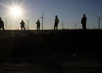 Which Creates More Jobs: Green Investments or Polluting Alternatives?