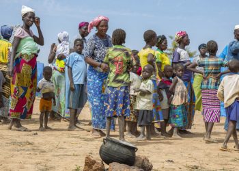 Violence, insecurity and climate change drive 84 million people from their homes |