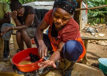 UN environment agency tackles mercury-tarnished gold mining industry