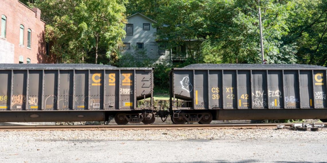 Redefining America’s ‘Energy Communities’ Can Boost Clean Energy Investments